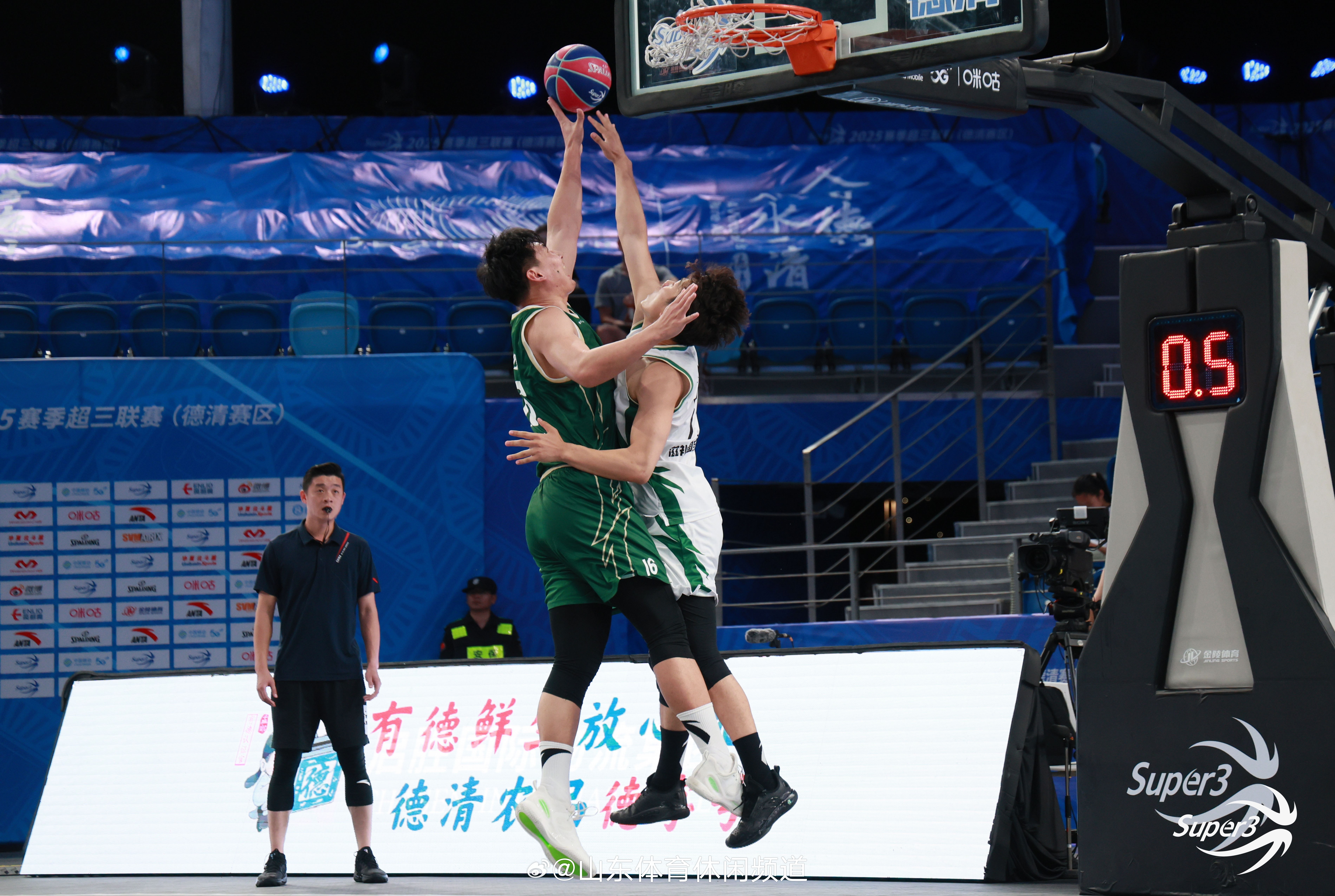 包含浙江队赛前扳平良机，志在全明星赛名次提升，话题不断，临场指挥获称赞的词条