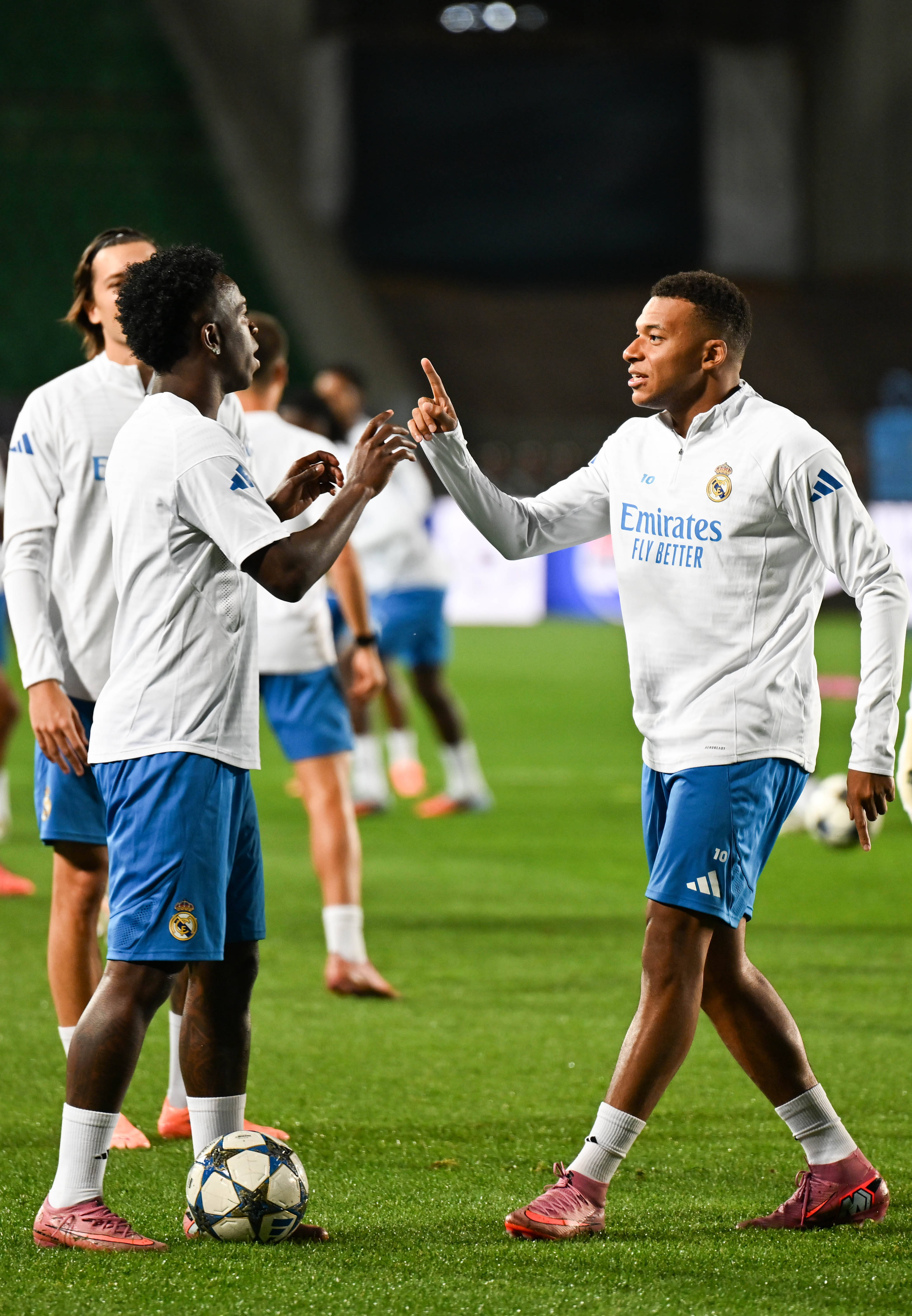 关于赛后北京国安备战欧冠，状态回暖细节曝光，话题不断，数据趋势出现新变化的信息