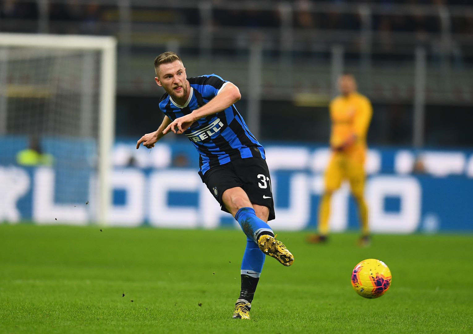 关于法兰克福训练开放日；集结日临场应变引欢呼；意甲在即；高层口径保持一致的信息