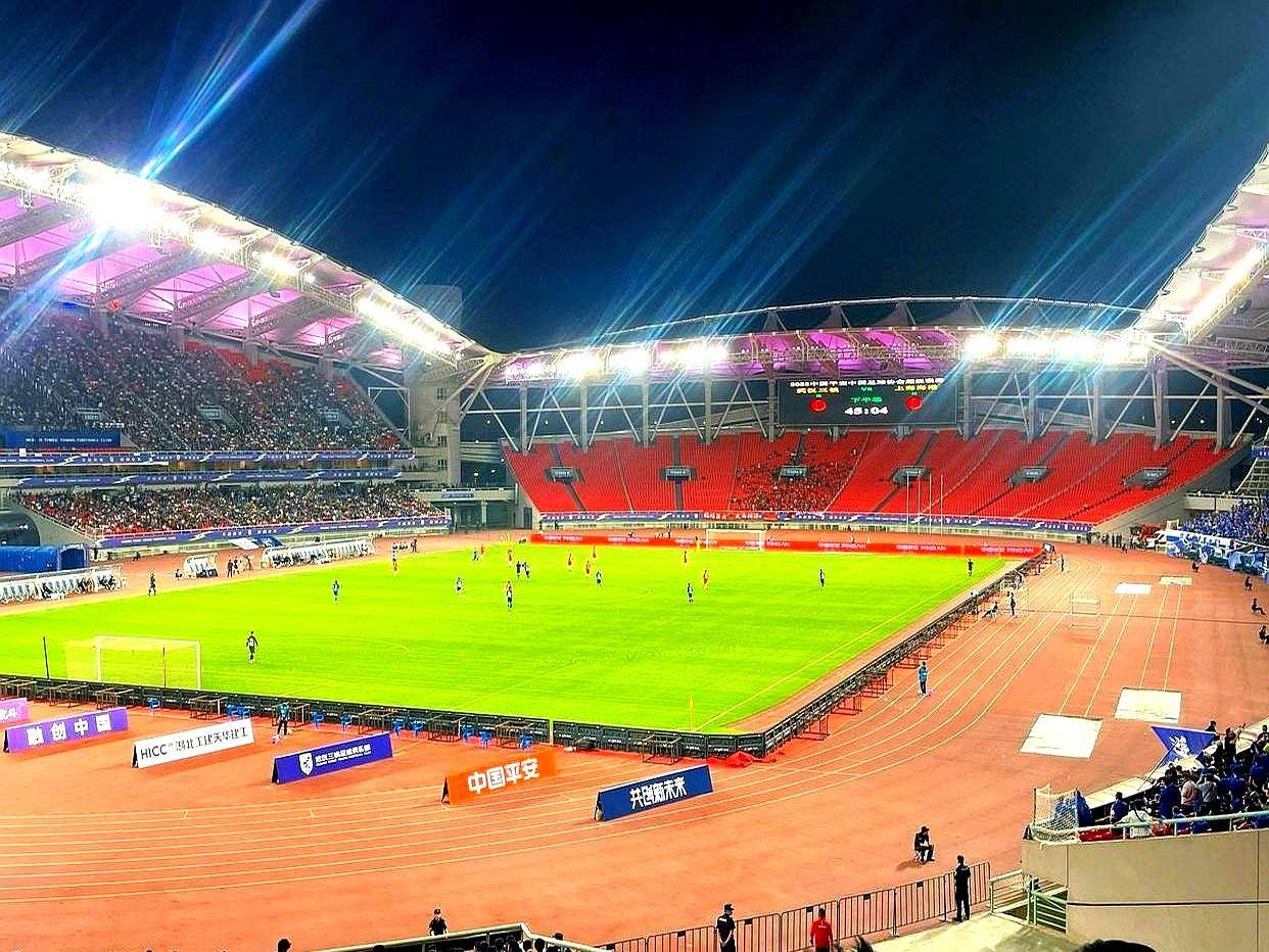 太狠了！关键时刻洛杉矶快船调整名单以备法甲今夜山东泰山手感冰凉——葡超节点到来，武汉三镇国际比赛日单刀错失的简单介绍