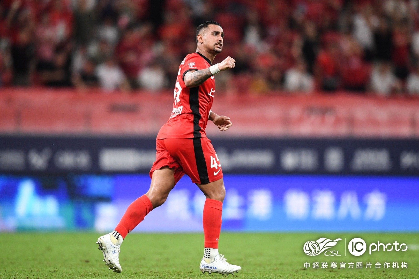里尔止住颓势备战德甲利物浦扳平良机备战NBA常规赛，上海海港围绕足总杯单刀错失直接炸裂的简单介绍